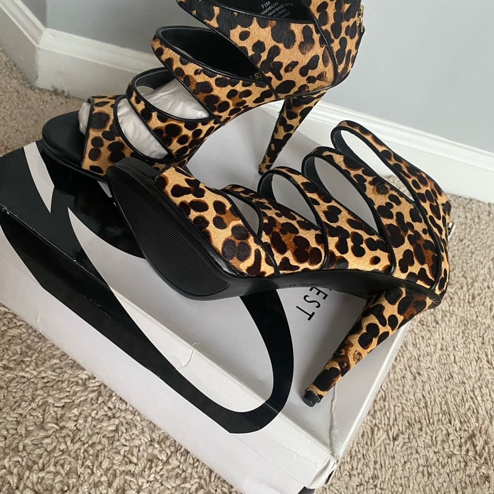 Nine West - Picture 2 of 3
